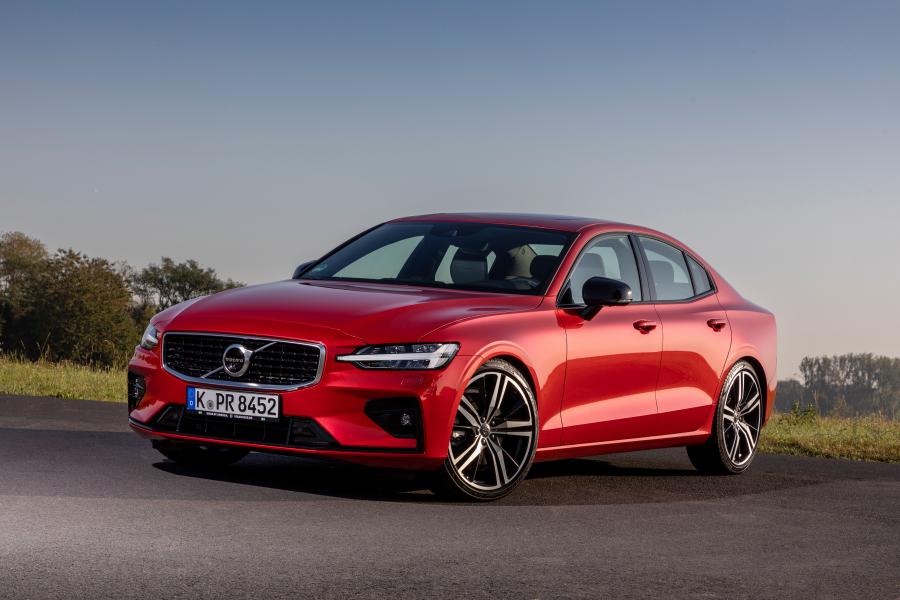  Volvo S60 T5 R-Design 2018 года  (WW) (фото 20 из 24)